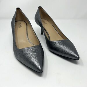 MICHAEL Michael Kors Flex Kitten Pumps in Sparkle Metallic Size 9